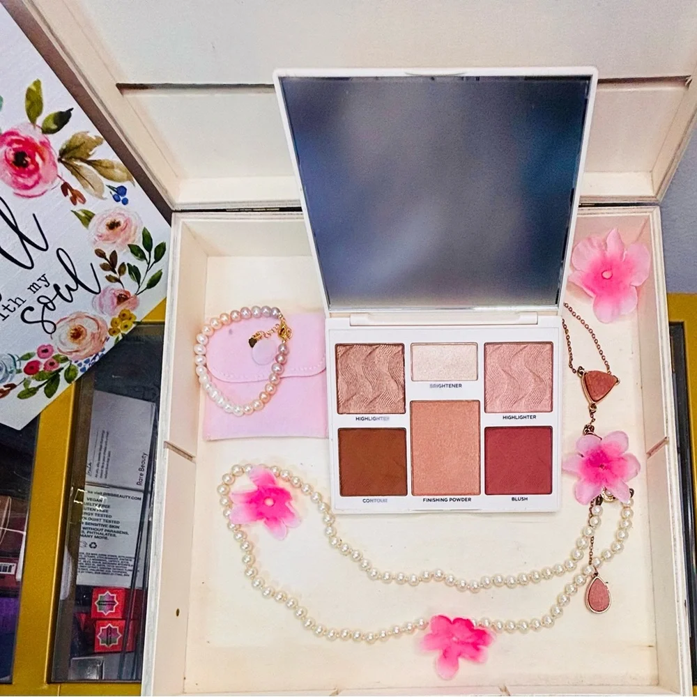 Makeup Palette with Pink and Brown Shades Medium-Deep